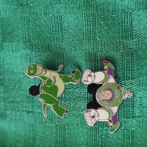 2 toy story land Disney trading pins